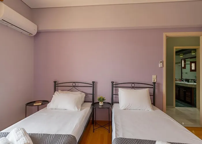 Villa La Serena & Farm With Heated Pool