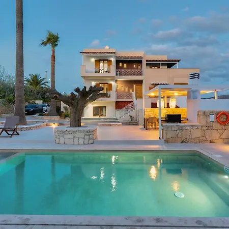 ヴィラ La Serena & Farm With Heated Pool *