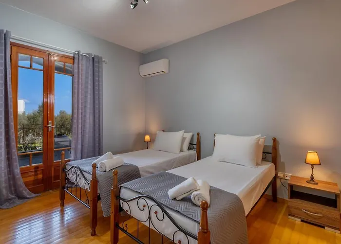 Villa La Serena & Farm With Heated Pool *